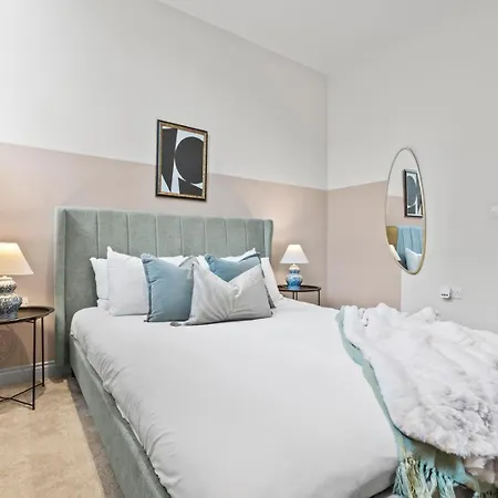 Spacious In Leeds Fst Wifi Apartment