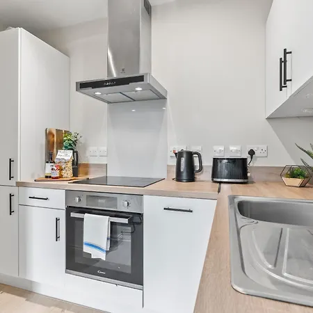 Spacious In Leeds Fst Wifi * Leeds (West Yorkshire)