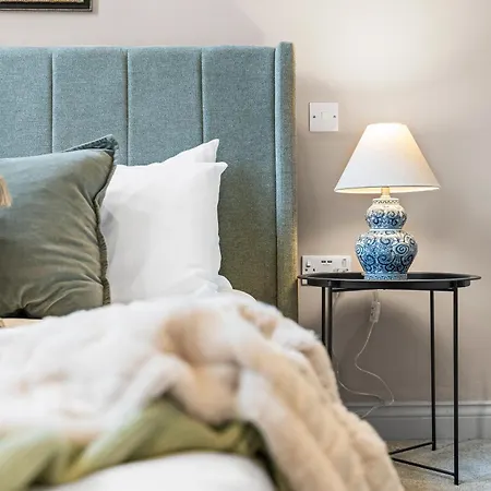 Spacious In Leeds Fst Wifi * Leeds (West Yorkshire)