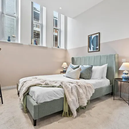 Spacious In Leeds Fst Wifi Apartment